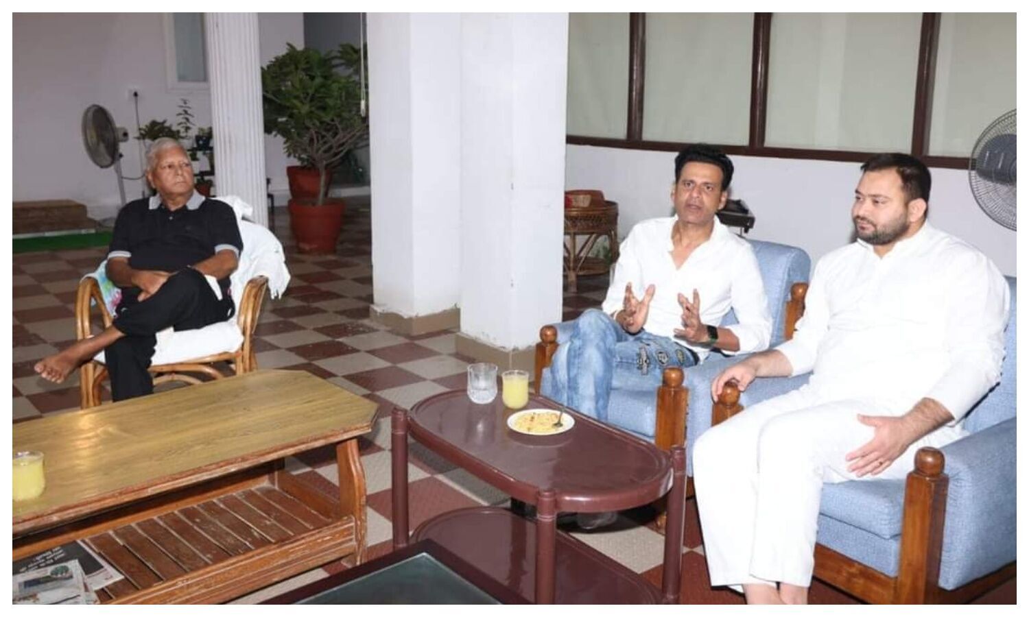 Bihar News: Actor Manoj Bajpayee meets Lalu Yadav and Tejashwi, now the discussion of branding of RJD intensifies