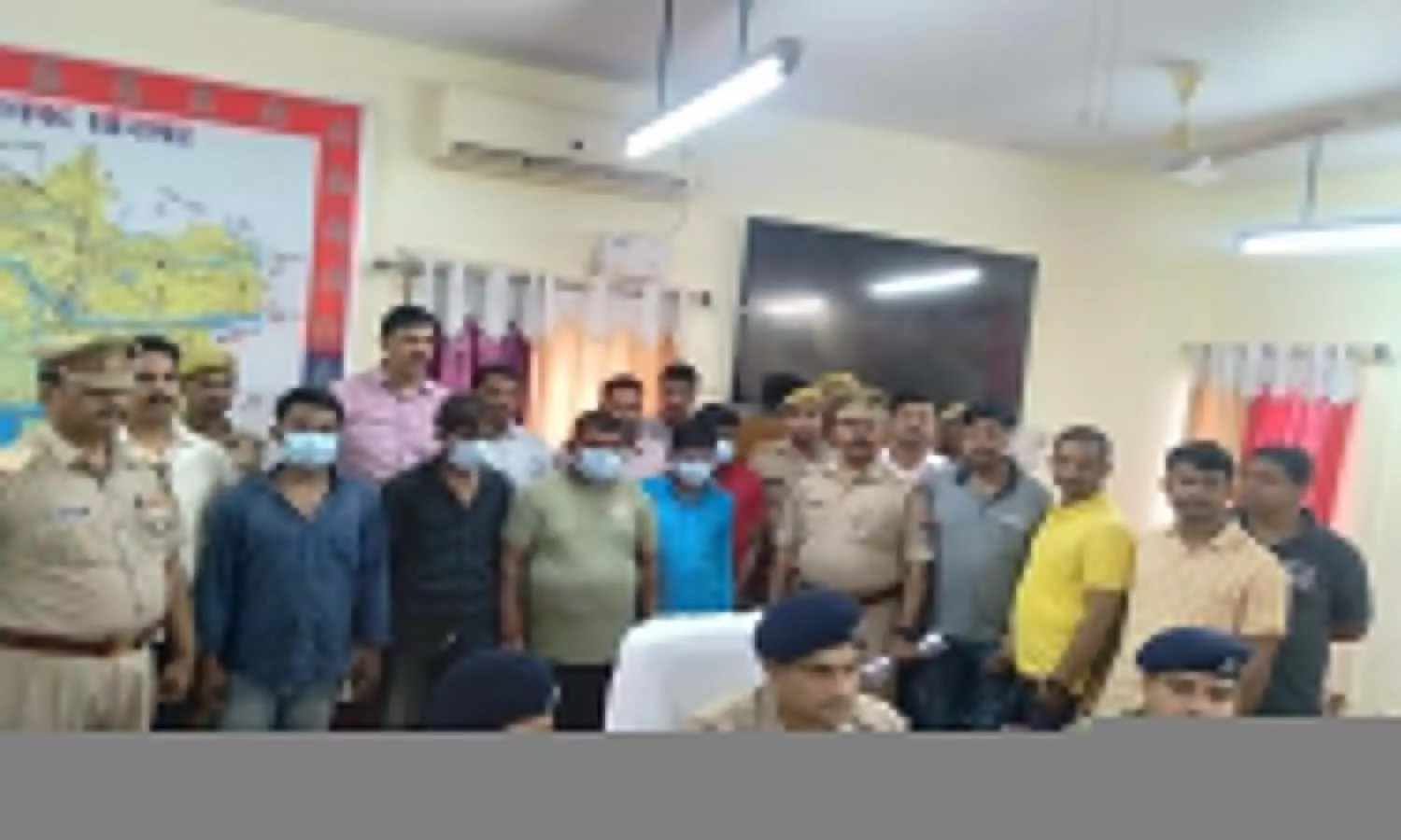 Big gang of heroin smuggling exposed in Sonbhadra, police arrested 10 including five women