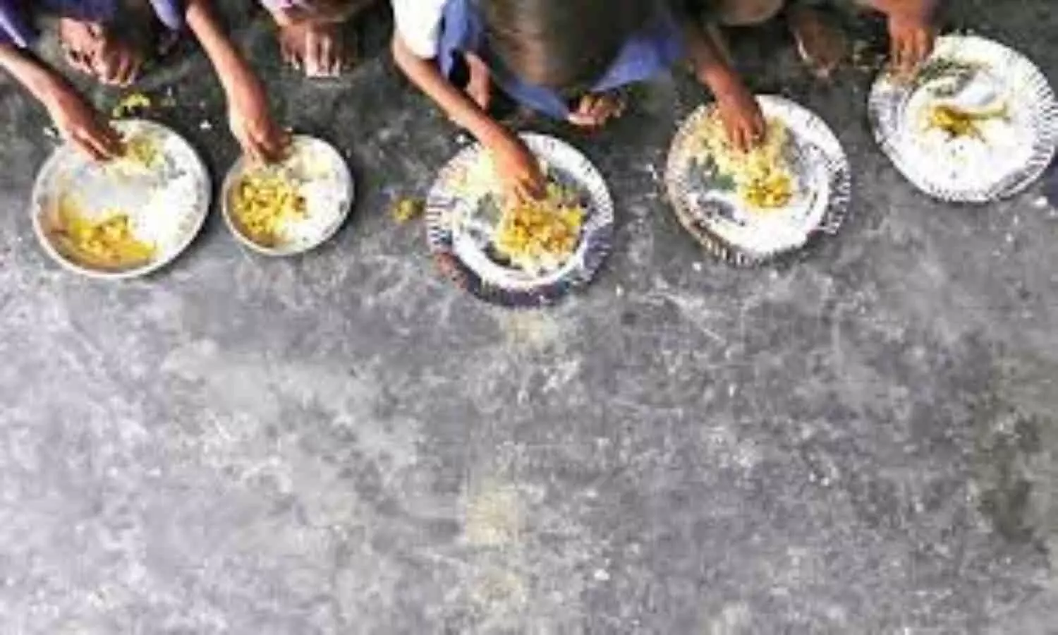 dispute between principal and student over food in gorakhpur