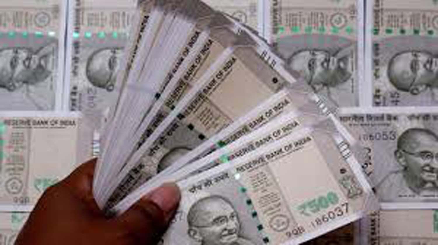 Rupee Hits US Dollar: Dollar will remain strong, the price of one dollar crosses Rs 81