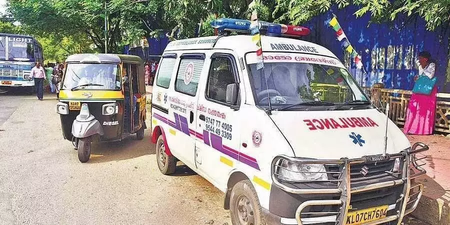 Sonbhadra News  ambulance way pickup parked child death order FIR on three
