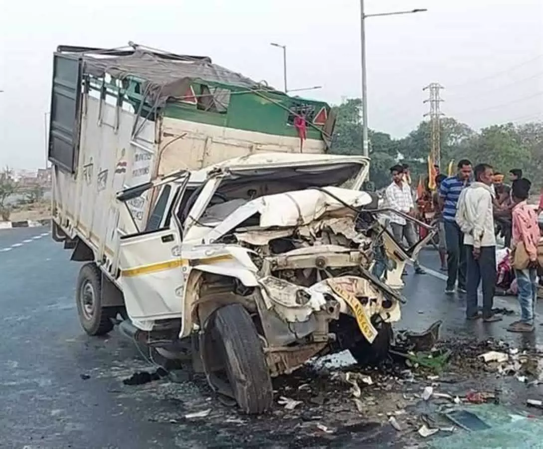 Sonbhadra News Saturday incidents five lost lives in different accidents