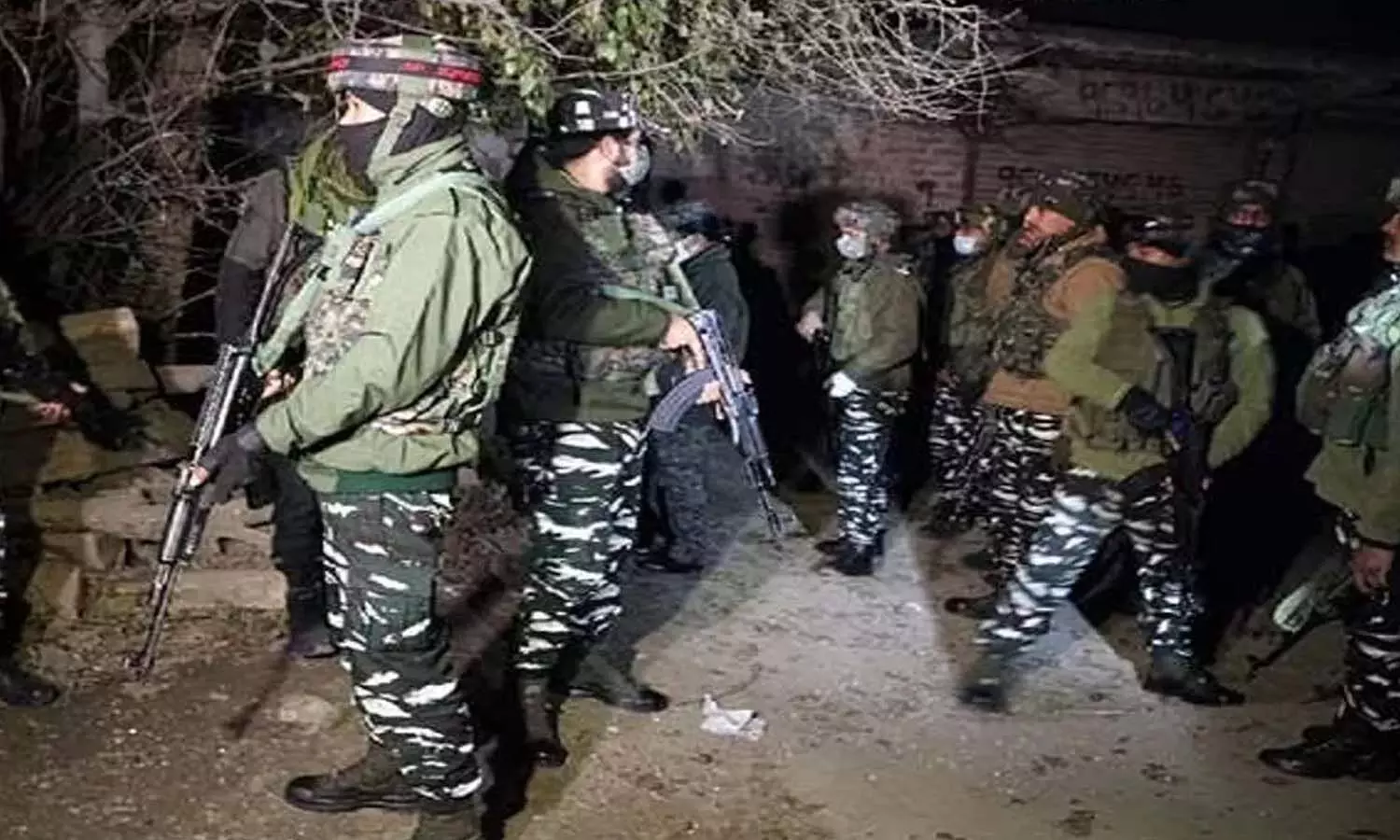 Fierce encounter between security forces and terrorists in Kulgam, so far three terrorists of Jaish