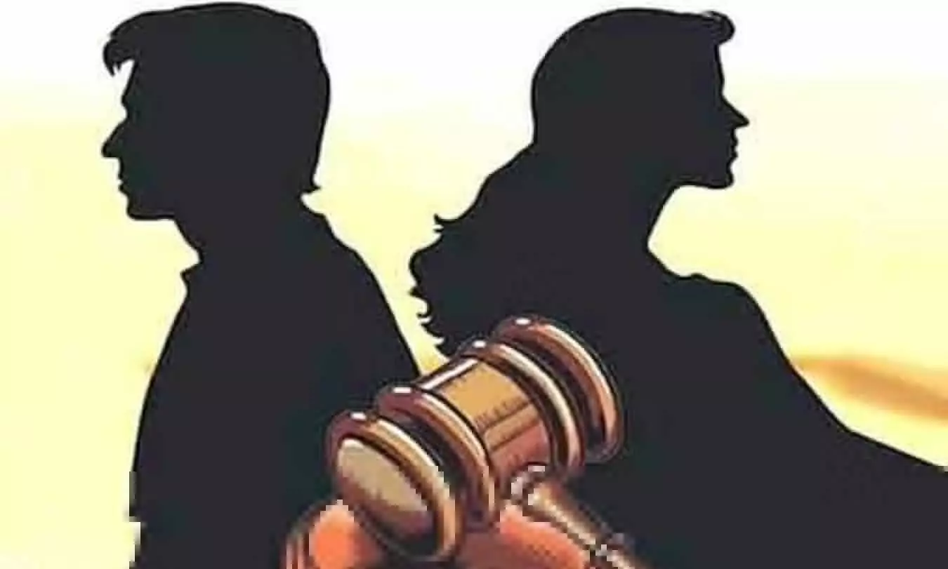 Divorce given when wife fat and husband wife kill herself in quarrel in meerut and bijnor
