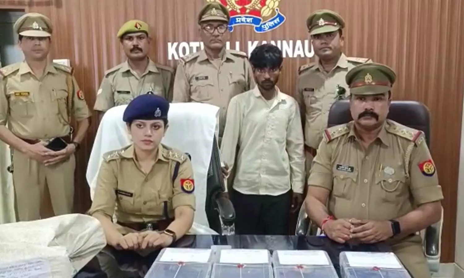In Kannauj, police busted a huge amount of arms factory, arrested one accused and sent him to jail