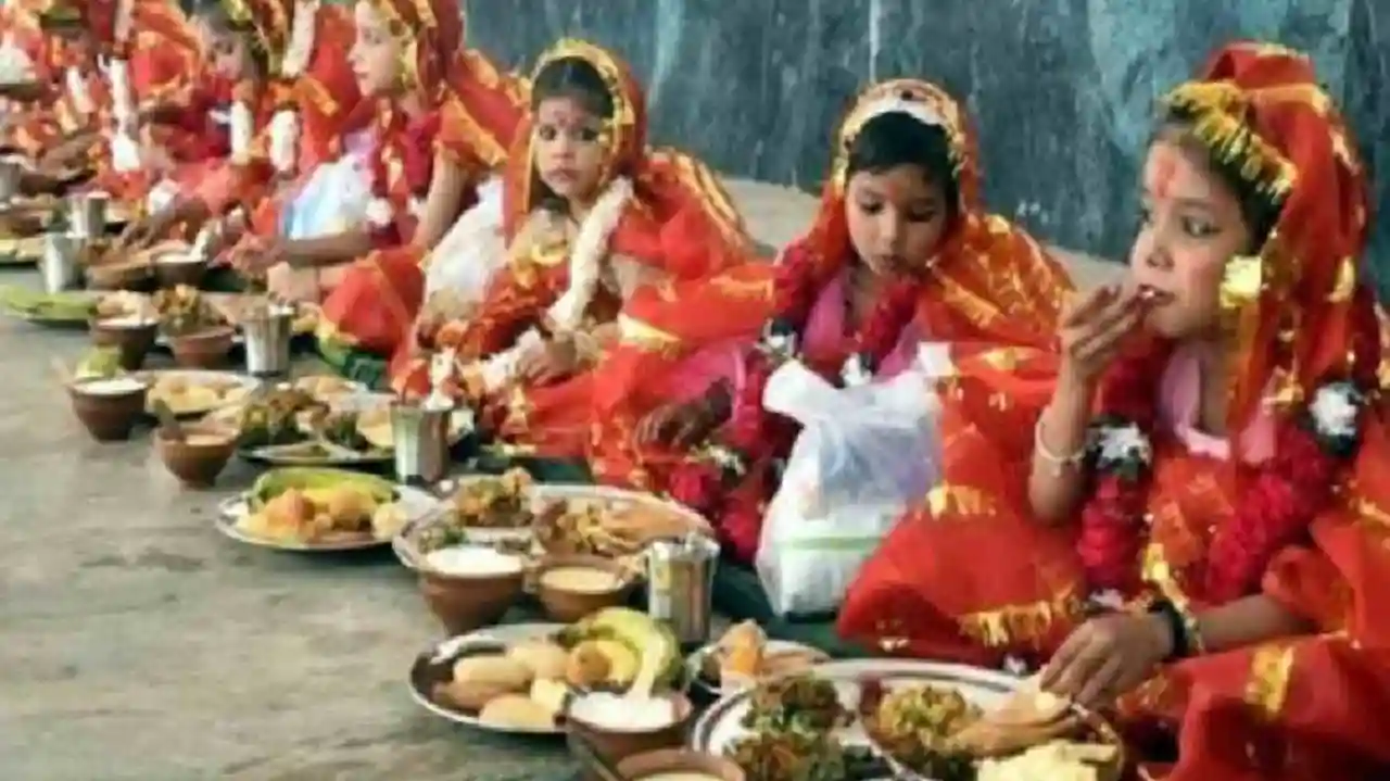 Durga Ashtami 2022 Kanya Pujan Durga Ashtami kab hai Navratri 2022 Kanya  Pujan importance History and Durga Ashtami date time puja ka shubh muhurt | Durga  Ashtami 2022 Kanya Pujan: नवरात्रि में