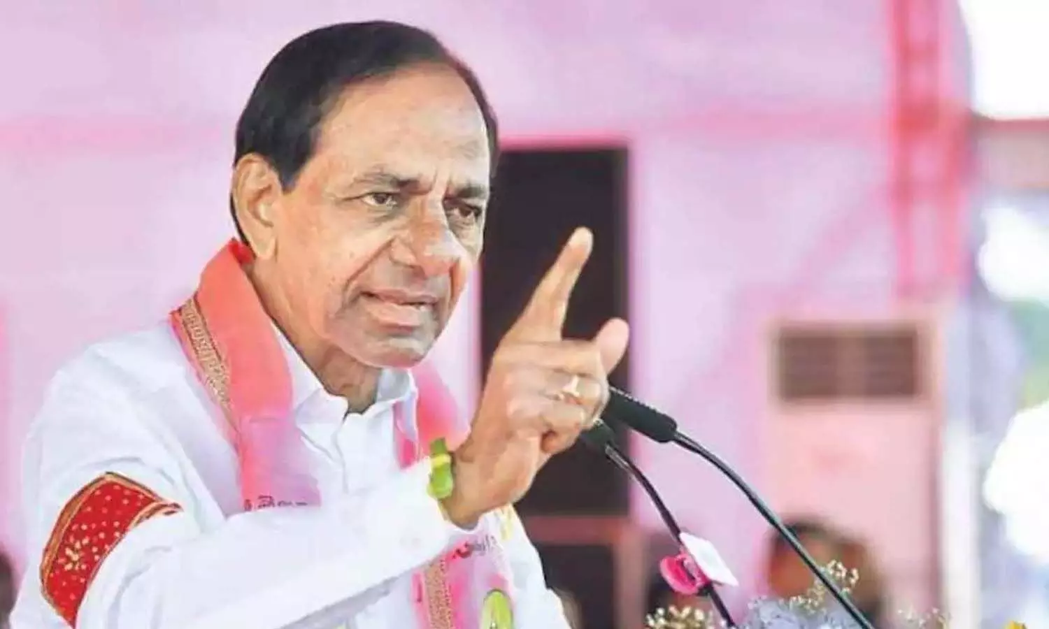 On the occasion of Dussehra, KCR launched the national party, the leaders of North India made distance from the program