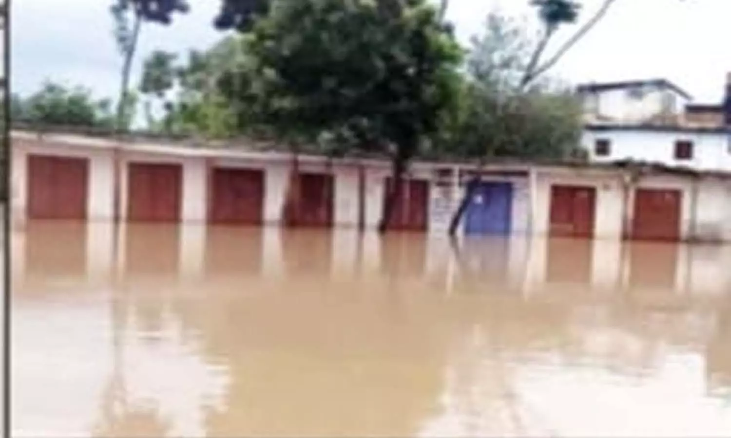 Flood in Kushinagar: Shivpur intersection of Khadda area submerged with flood water