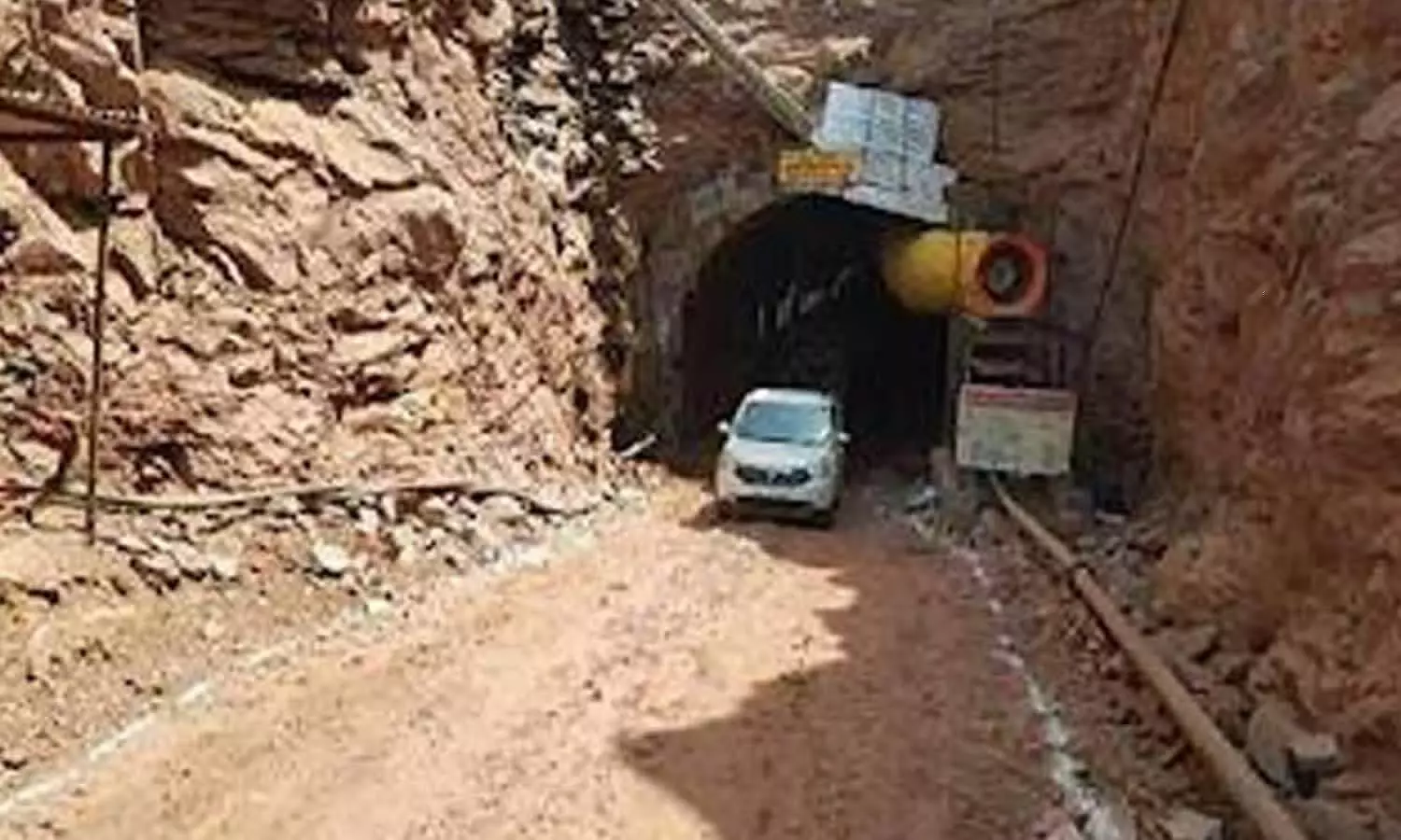 Big negligence in the lot flow project of 183 crores, alignment of tunnel out, 3.79 km long tunnel is to be built