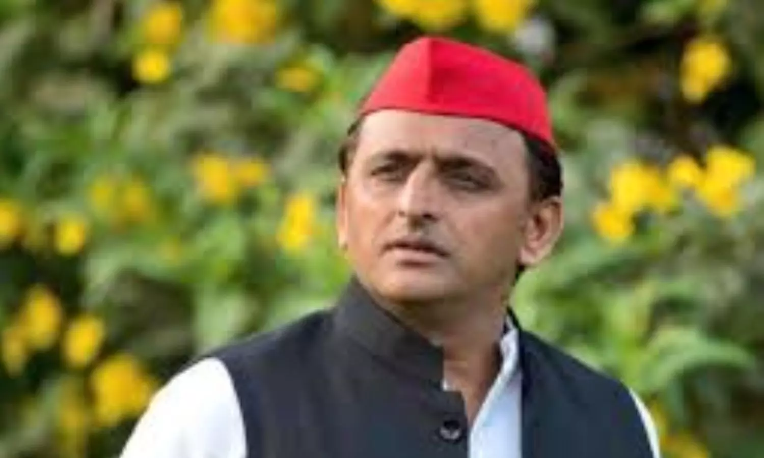 eci send notice to akhilesh yadav give proof of allegations of mass removing of yadav and muslim voters list