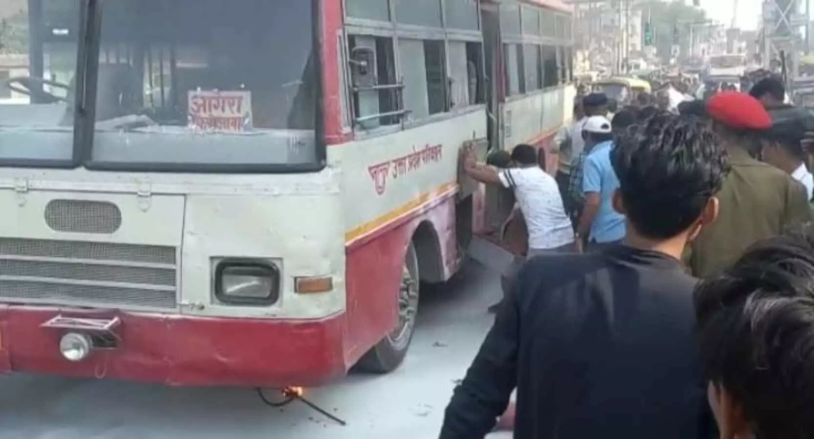fire broke out in uttar pradesh roadways bus going from agra to mainpuri in firozabad