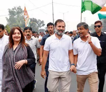 actress pooja bhatt joins bharat jodo yatra walks with congress mp rahul gandhi