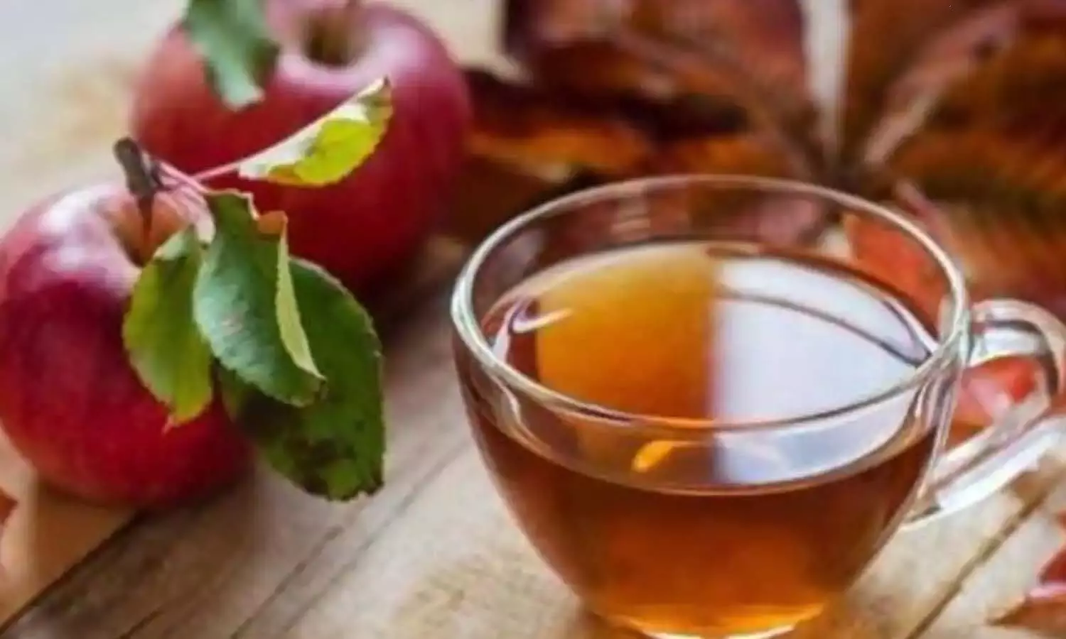 Include apple and tea in the diet, get rid of heart disease