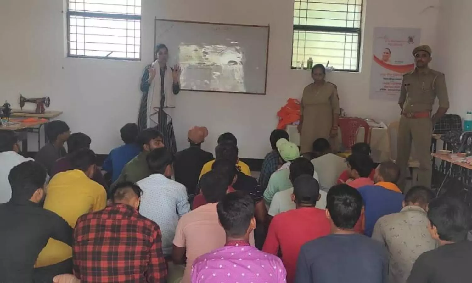 Jhansi News Yogi government giving self reliance training to prisoners in jail