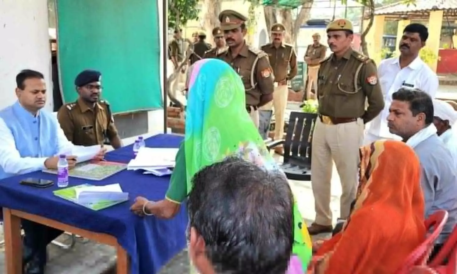 Jhansi News Police or administration who will settle the land dispute