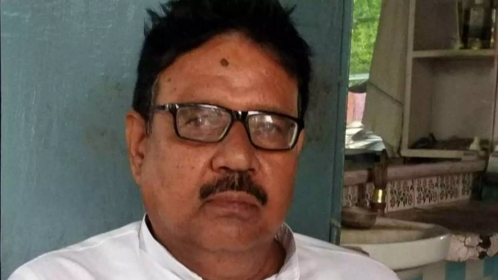 ballia former pradhan of bhaluhi murdered by slitting his throat