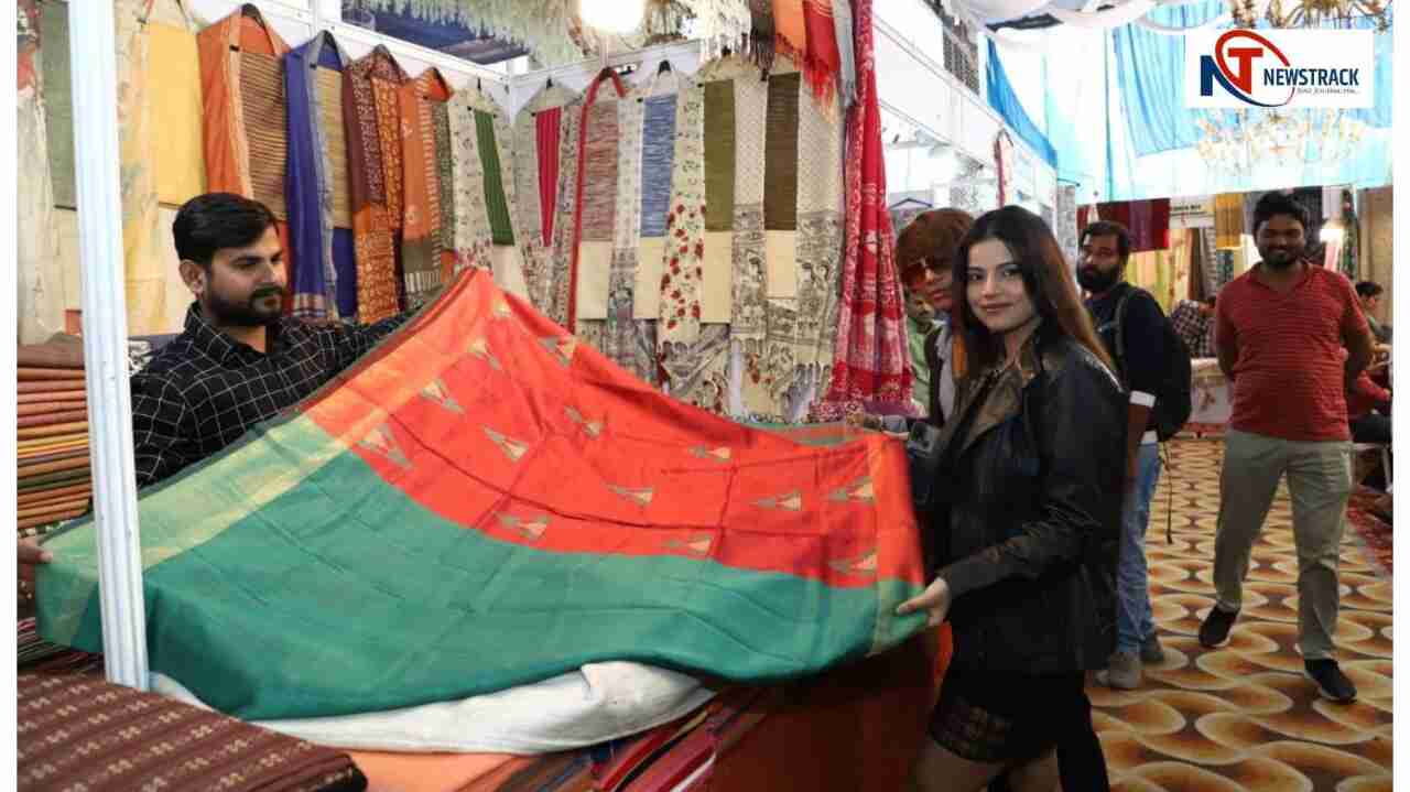 Photos of Fashion Saree Sansar, Alambagh, Lucknow | March 2024