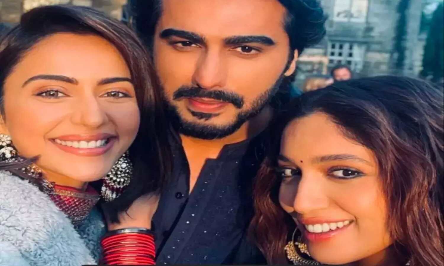 bollywood-news-arjun-kapoor-share-photo-with-bhumi-pednekar-rakul-preet