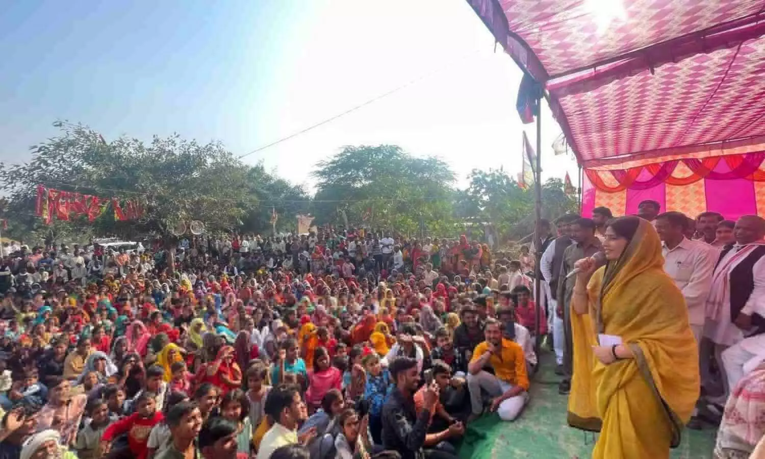 Mainpuri By Election SP candidate Dimple Yadav asked for votes by holding street meetings