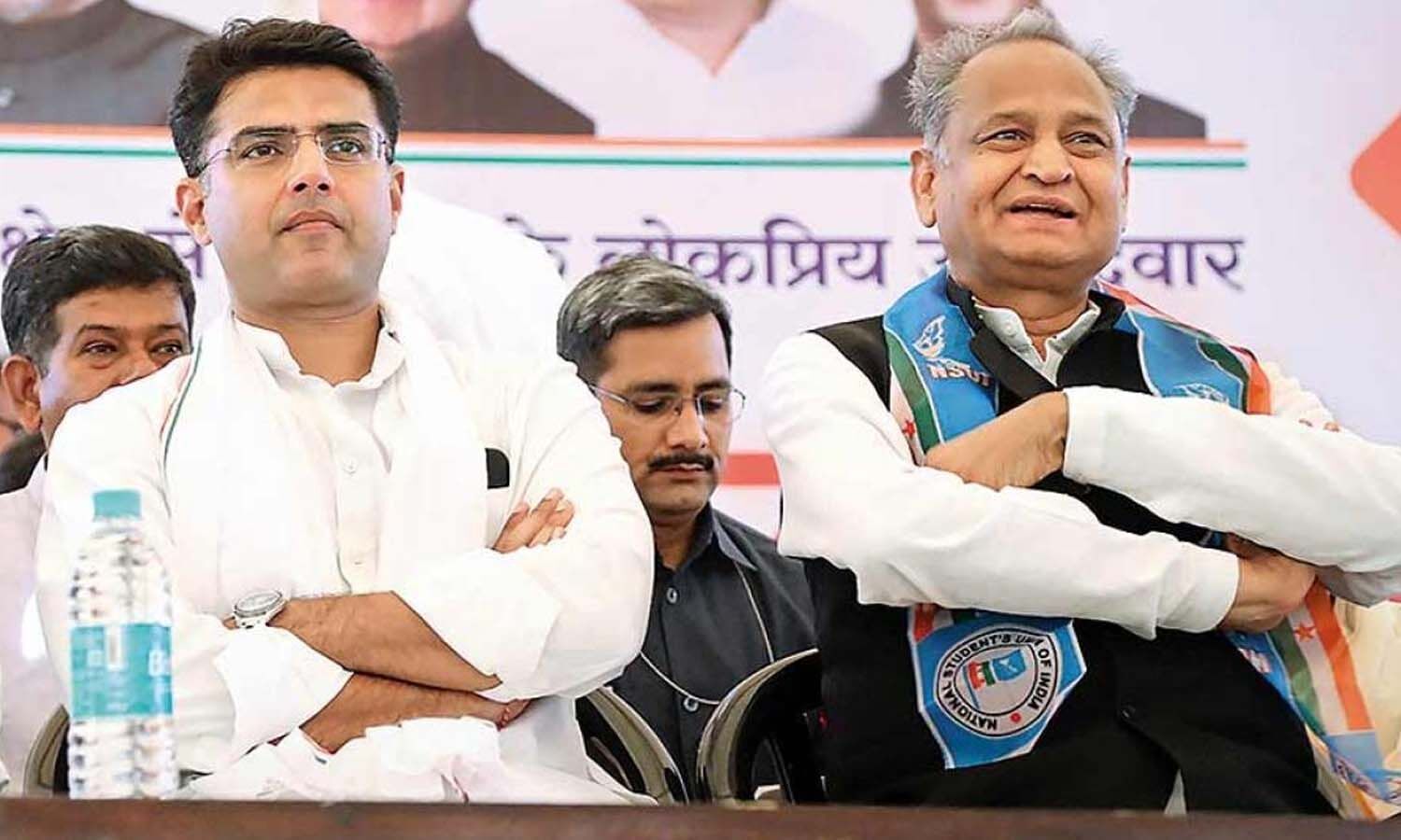 Gehlot vs Sachin Pilot: Congress leadership embroiled in the fight between Gehlot and Pilot, it is not easy to take a tough decision in Rajasthan
