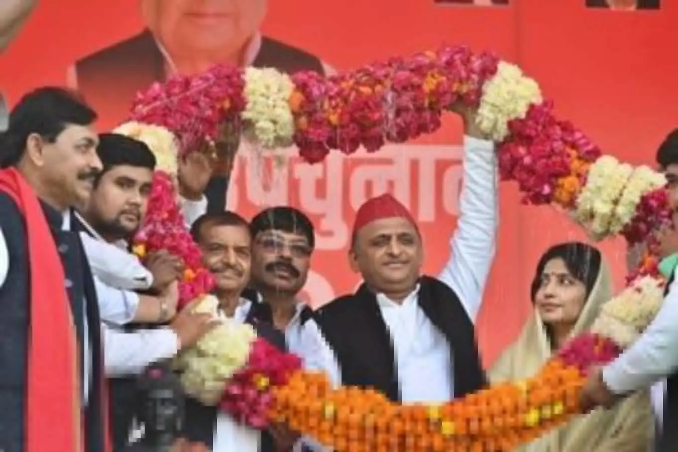 mainpuri by election 2022 shivpal yadav akhilesh yadav said to call akhilesh yadav as chhote netaji