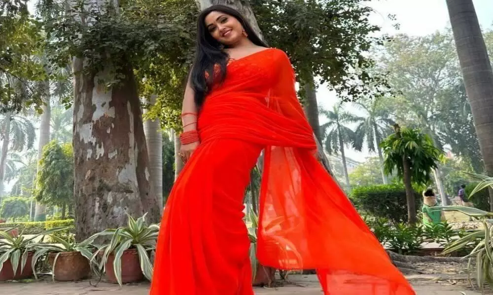 Bhojpuri Bold Actress: भोजपुरी एक्ट्रेस काजल राघवानी ने रेड साड़ी में ढाया कयामत, अपनी हसीन अदाओं से किया घायल