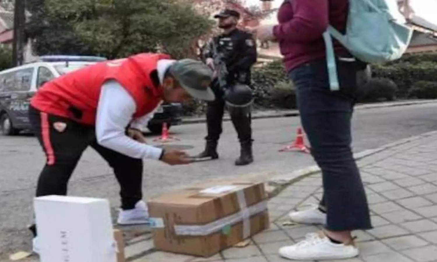 Bloody parcels being sent to Ukrainian embassies in Europe, Russia accused of sending the package