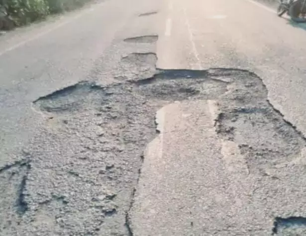 Claims of pothole free road failed Ballia Shahjahanpur NH full of potholes Lakhimpur Kheri