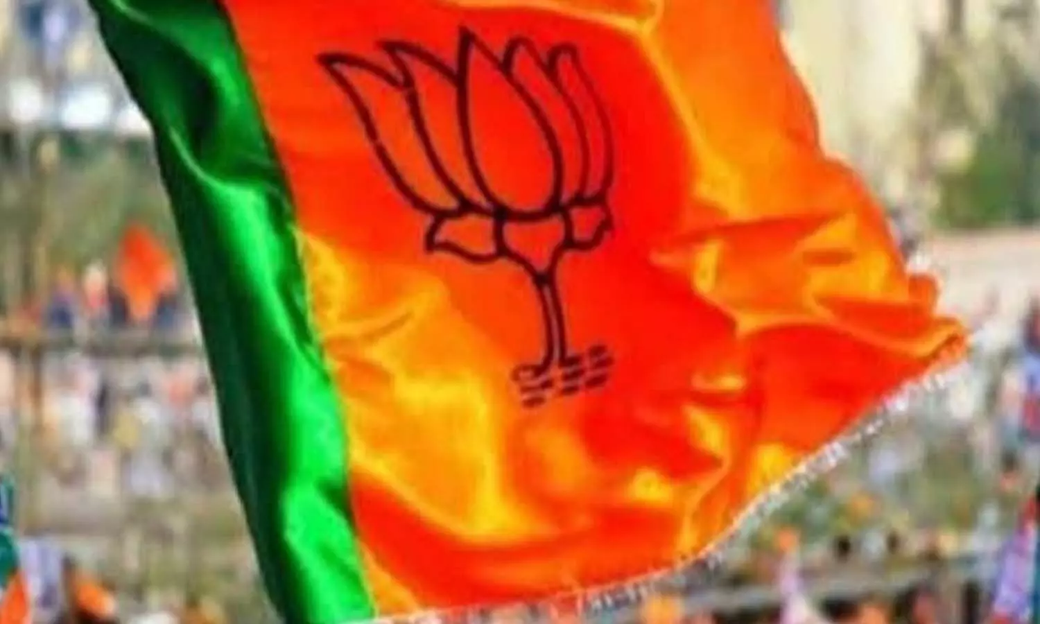 Gujarat Visvadar MLA announced to support BJP