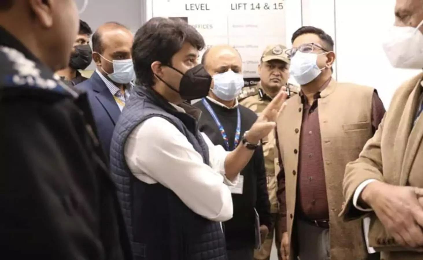 jyotiraditya scindia says on delhi airport chaos situation will normalize in 7 to 10 days