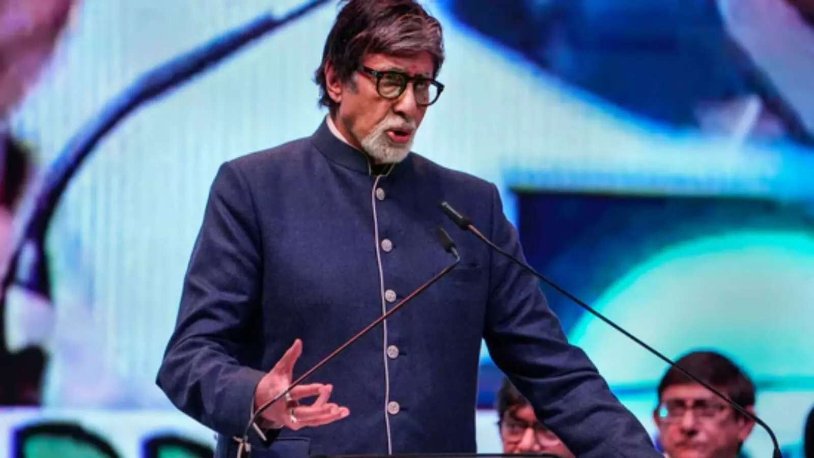 amitabh bachchan statement on freedom of speech and expression in west bengal bjp attacks on mamata banerjee