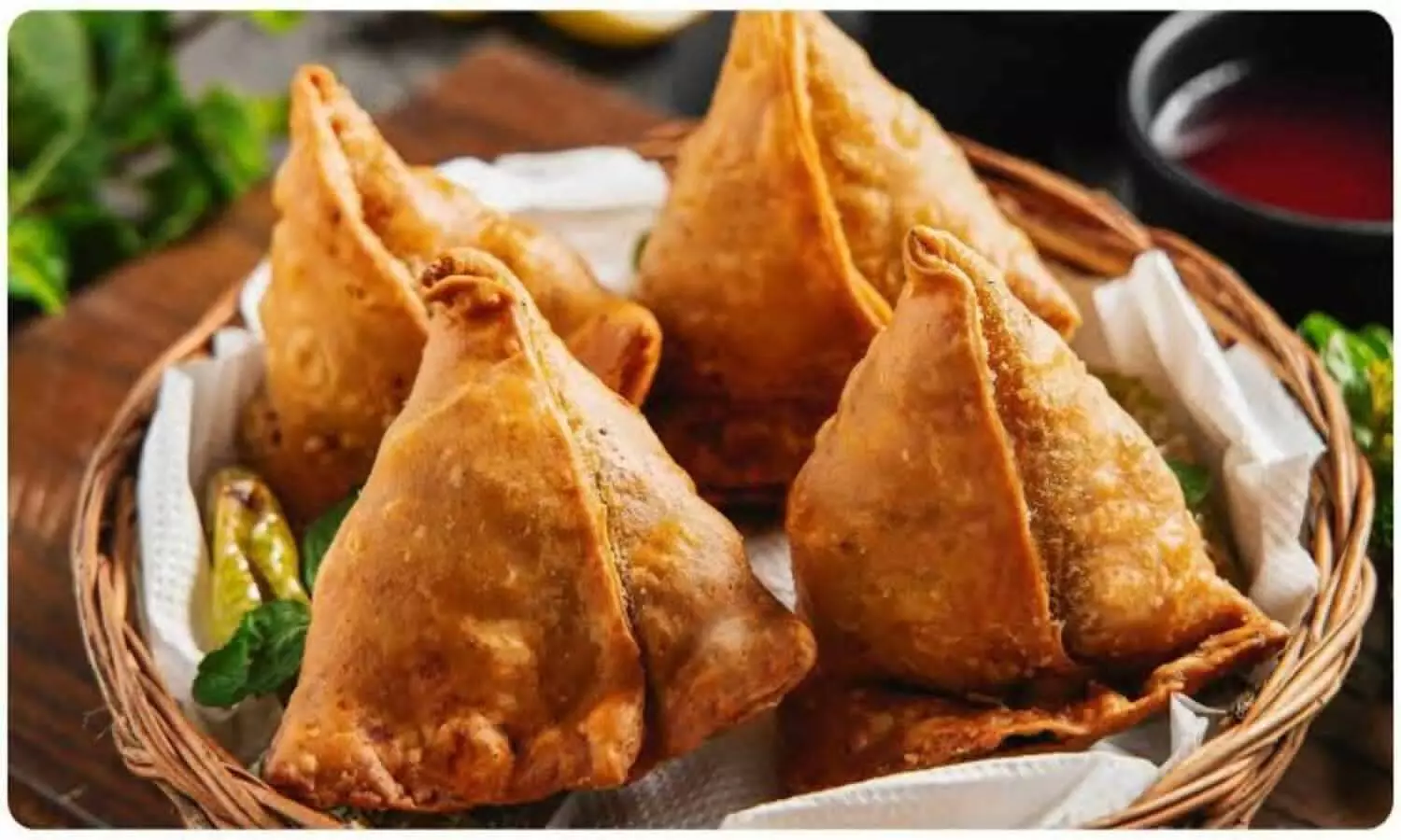 How to make bazaar style samosa at home