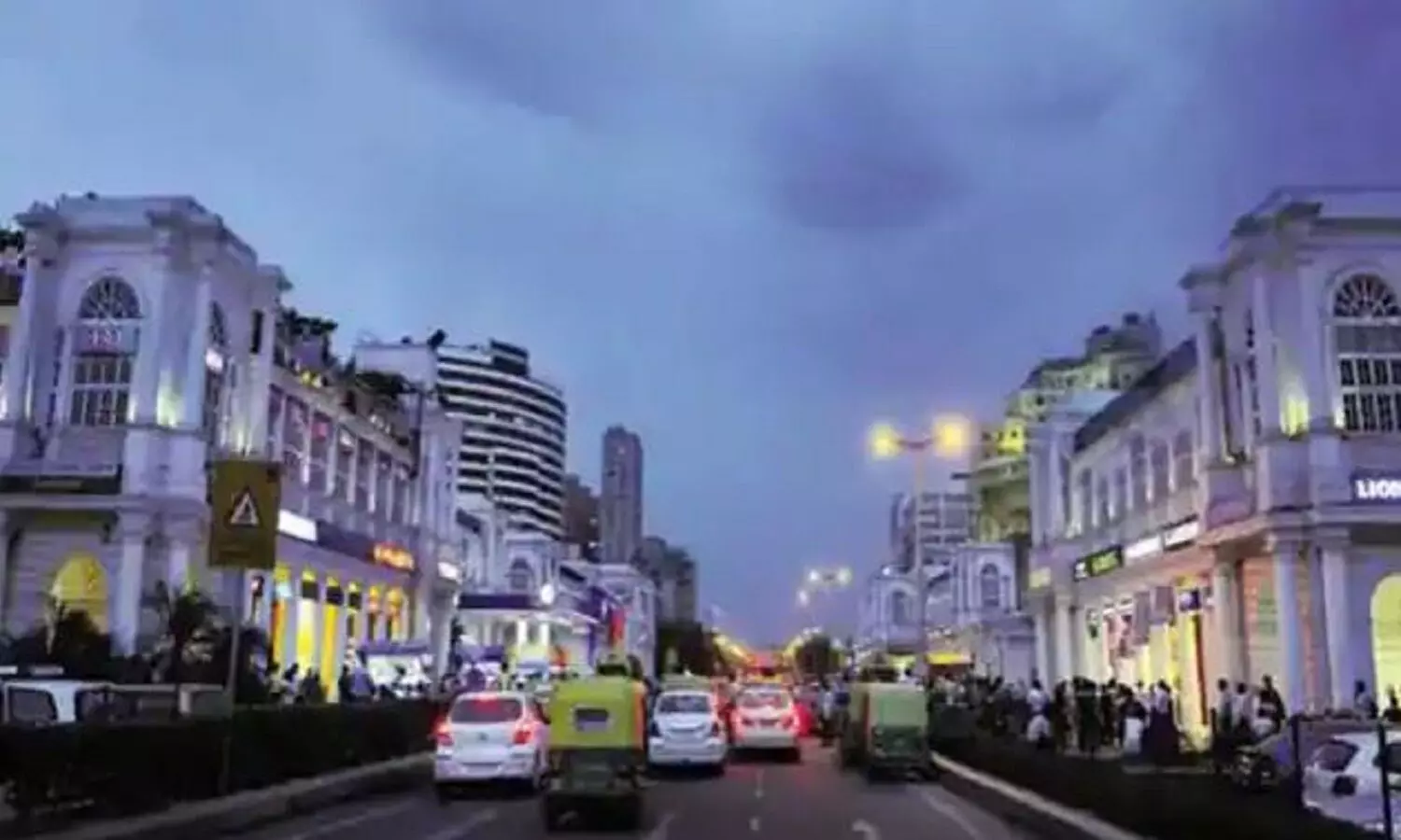 Delhi traffic police alert entry ban in Connaught place during new year evening after 8 pm night