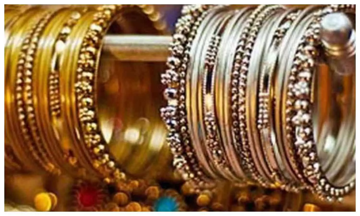 UP Gold Silver Price Today: यूपी में सस्ता हुआ सोना चांदी, खरीदारी से पहले चेक कर लें रेट