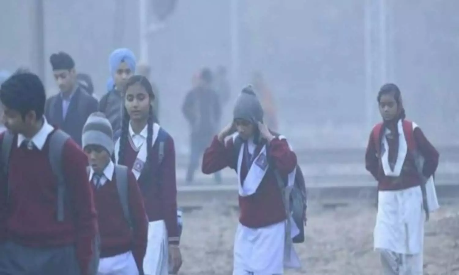 Winter in Varanasi schools up to 8th closed till January 14
