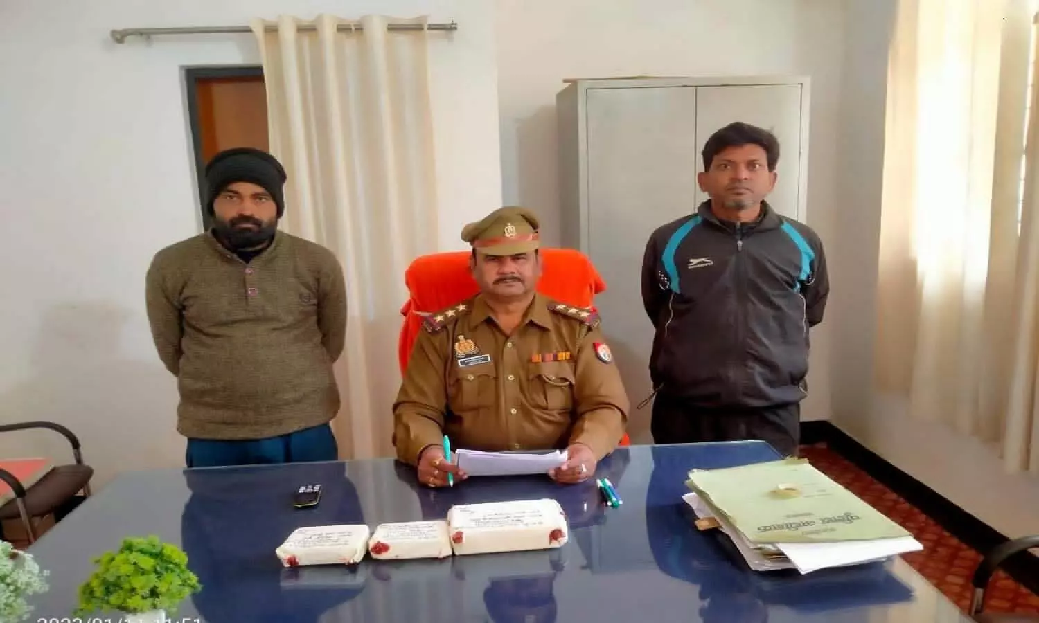 Two arrested in Sonbhadra for releasing vehicles stopped in overloading and illegal transportation on fake release orders