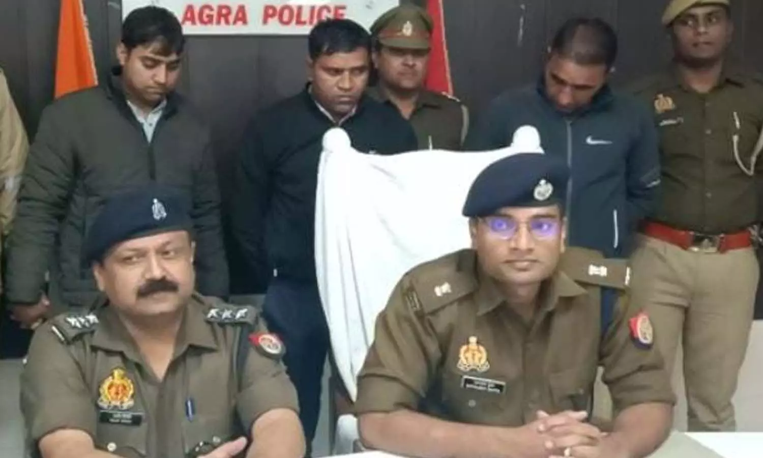 Agra News: जीजा-साले अपहरण कांड में आरोपी RPF कर्मियों की मुश्किलें बढ़ी, विभागीय जांच में 6 के नाम मेजर चार्जशीट