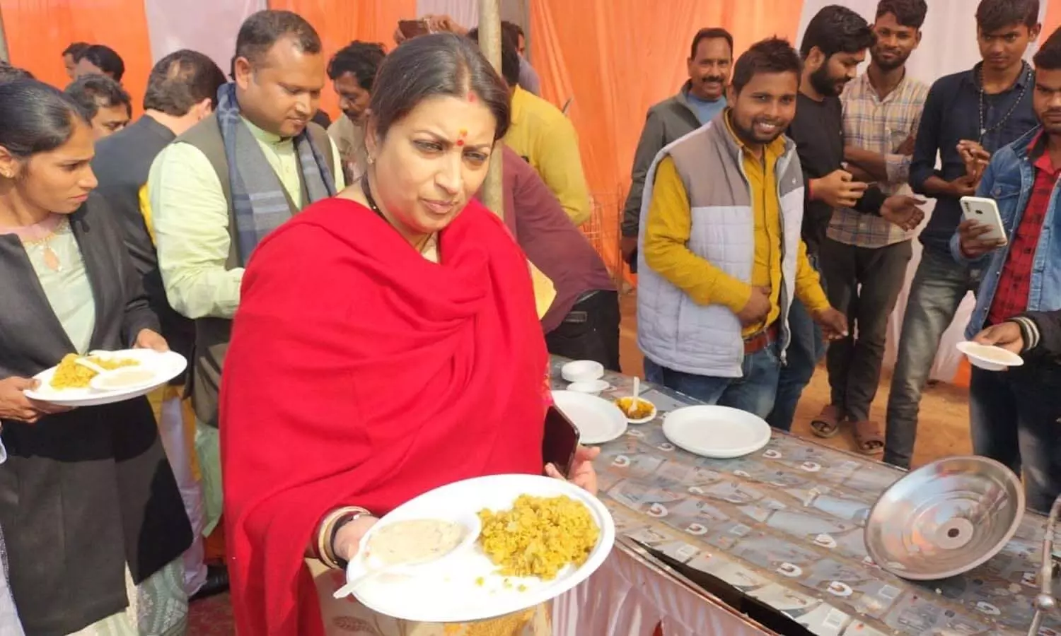 Khichdi feast held at Smriti Iranis residence in Aamethi