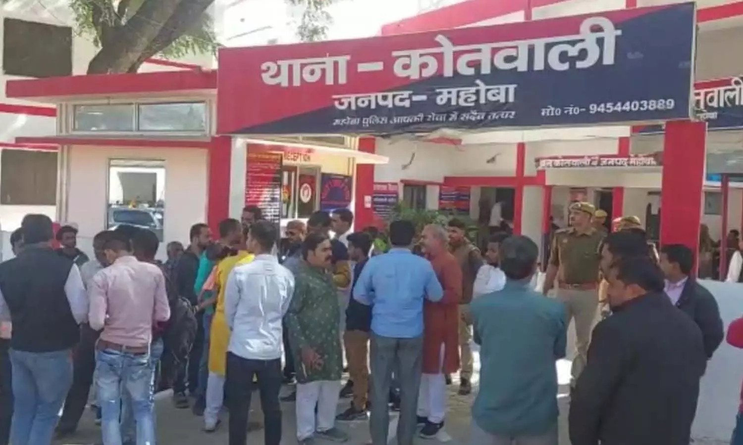 Dispute between two communities over a minor argument in Mahoba, heavy force deployed on the spot