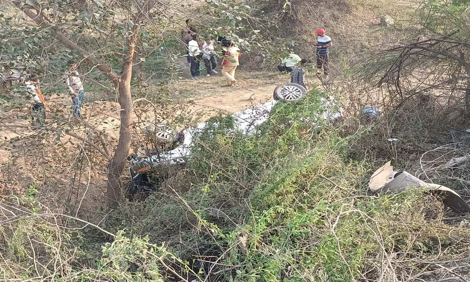 In Banda, a car full of baraatis fell into a ditch breaking the railing, three injured