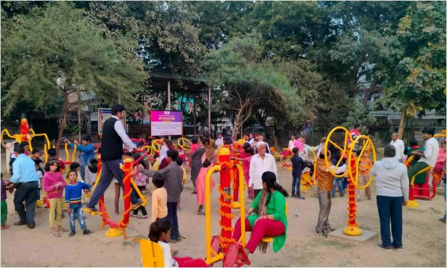 Lucknow News: अब पार्कों में जिम कर सकेंगे लोग, लगाए गए आधुनिक ओपन जिम उपकरण
