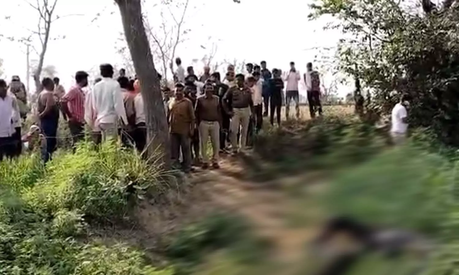 Sensation spread after the dead body of a young man was found in Kannauj, police engaged in investigation