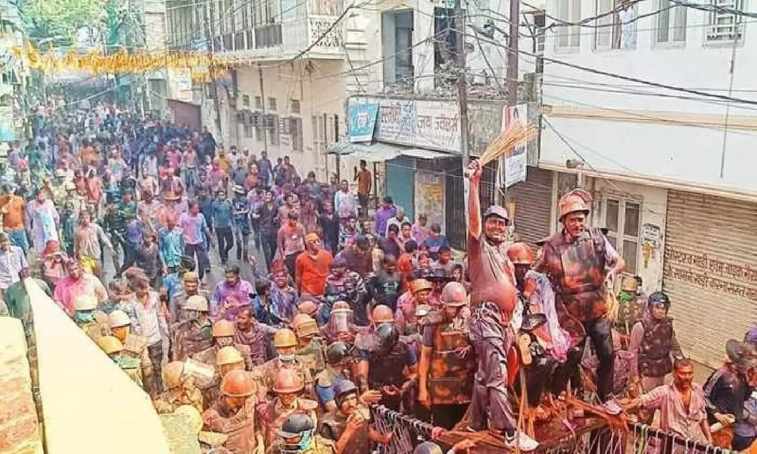 Different Types Holi Celebration In UP City
