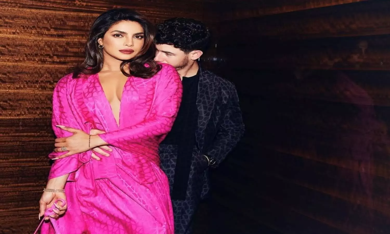 Priyanka Chopra and Nick Jonas Romantic Photo