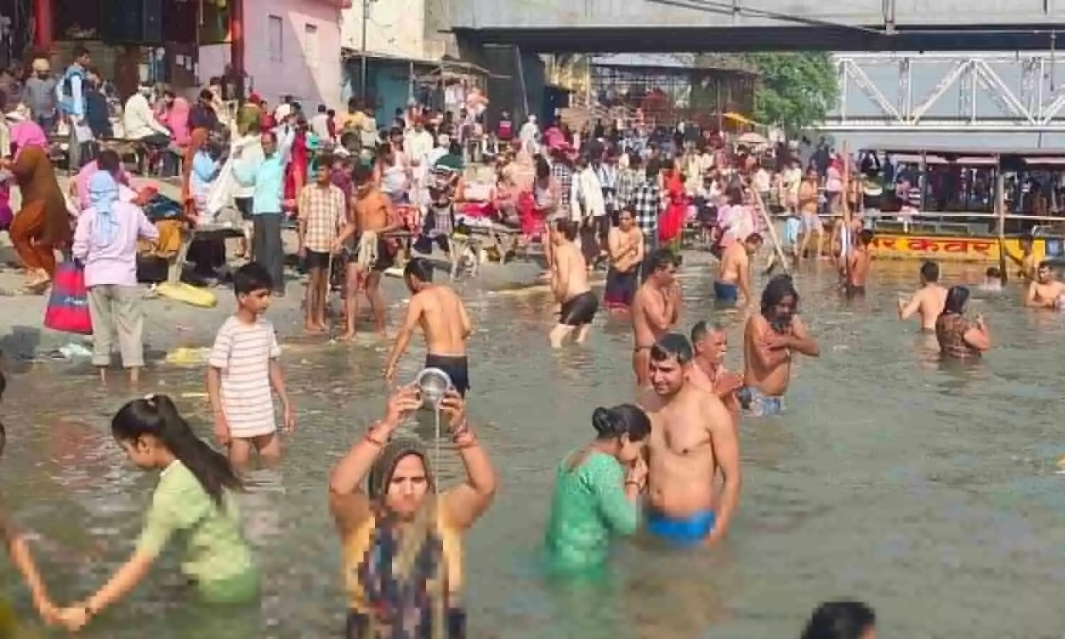 Hapur Falgun Purnima 2023 Devotees bathe