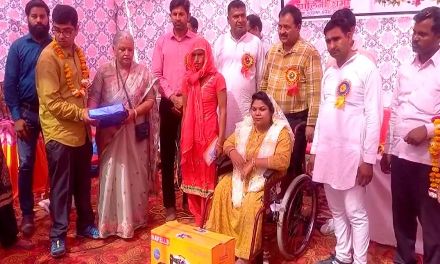 Divyang women got tricycle in Aligarh, smiles on their faces