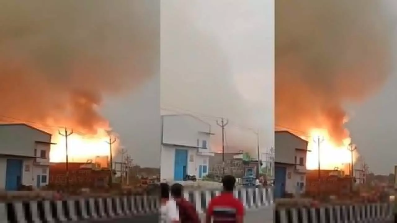 Fierce fire in firecracker factory, three women burnt