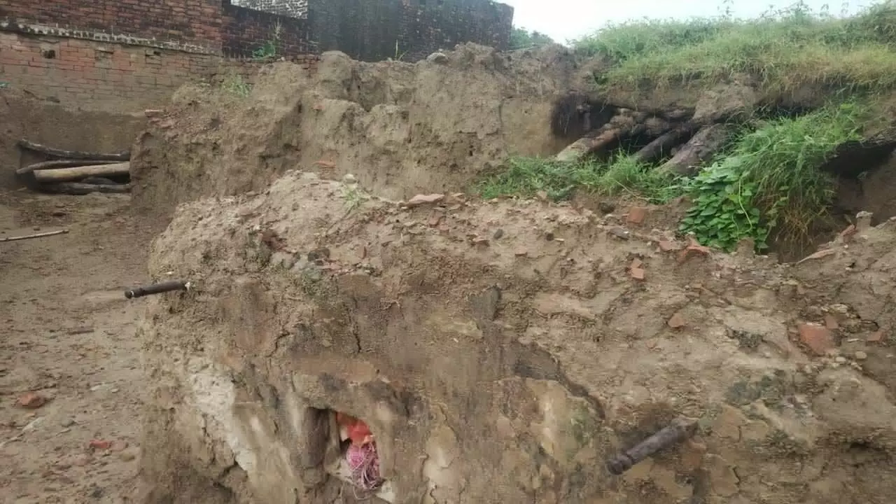 house collapsed due to rain, mother and son injured after being buried under debris
