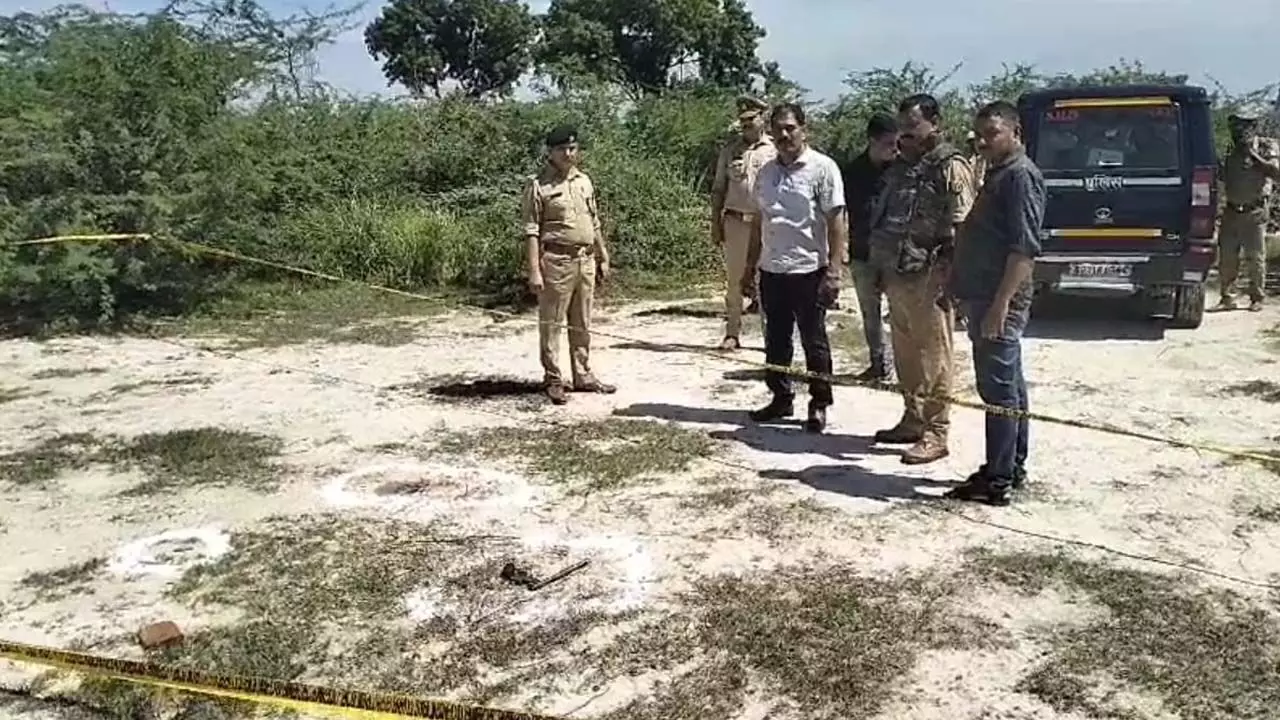 Police encounter with animal smuggling gang, one smuggler shot in the leg, one arrested, three absconding