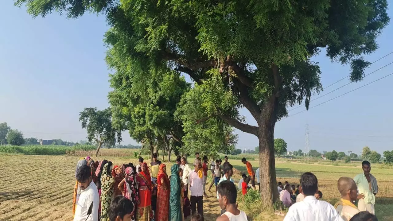 Dead body of a young man found hanging under suspicious circumstances